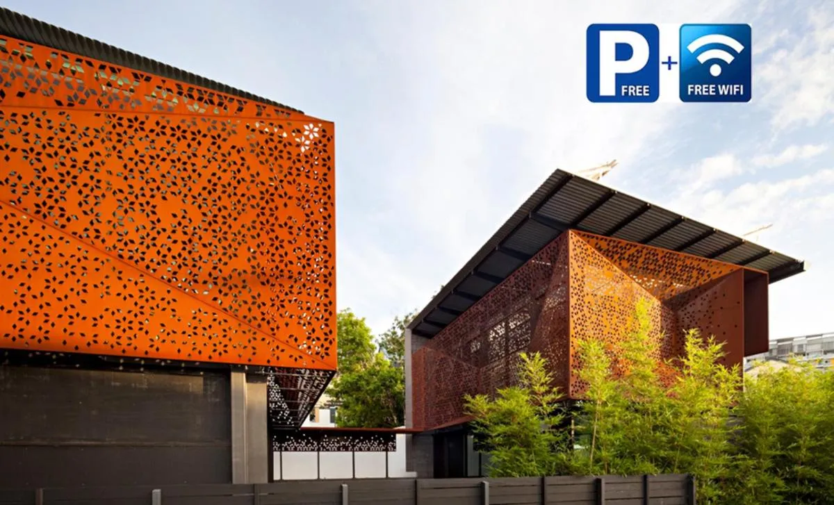 Inner City Haven Enviro-Luxury – with free Parking