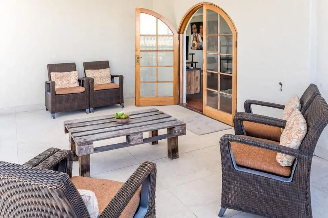 Inner City Pad – Indooroopilly
