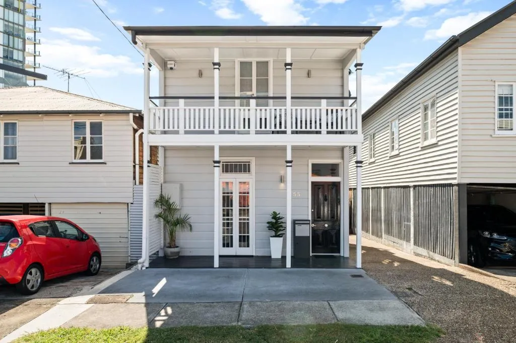Amelia Terrace – House in Brisbane City Central