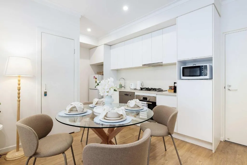 Cityside Comfort 1BR Retreat in West End Parking