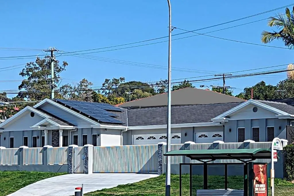 Entire House near Brisbane City 2Beds