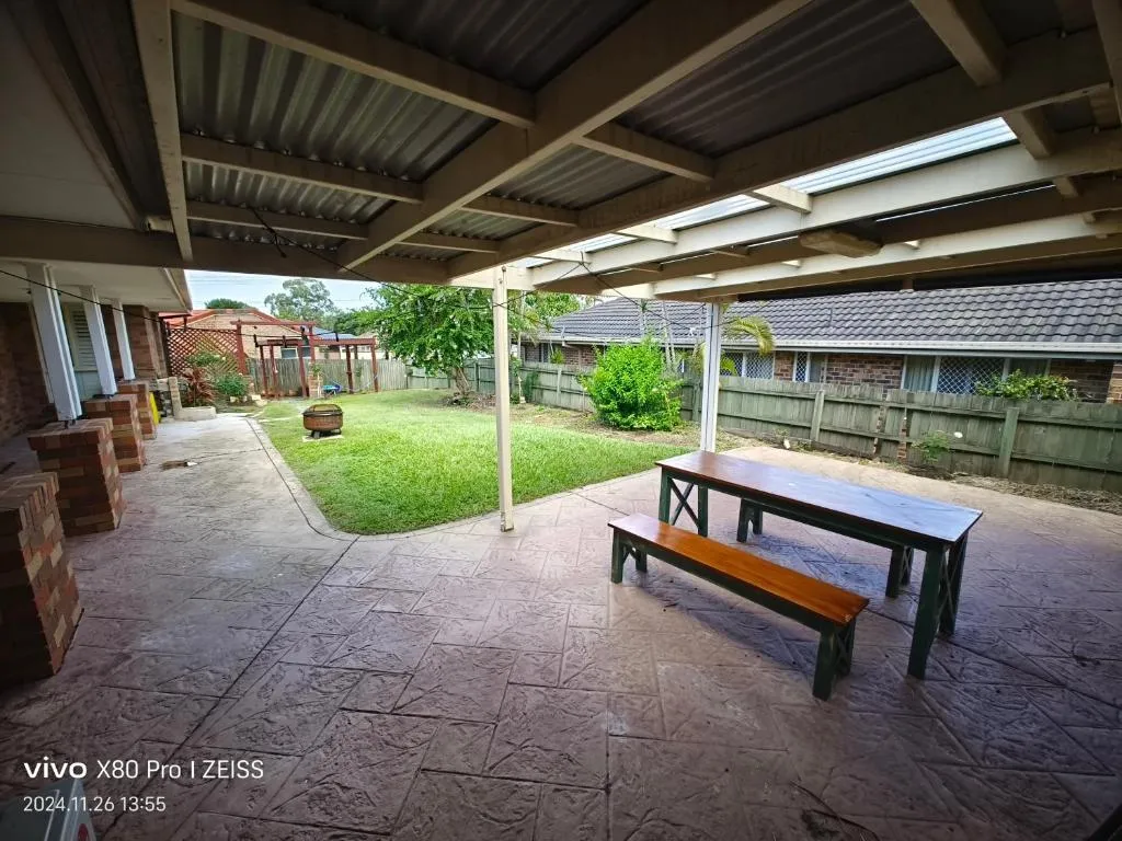 Luxury 3 BR House Near EMP