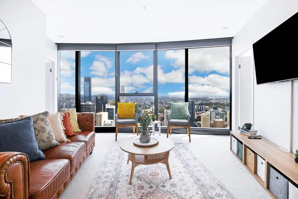 Margaret in the Sky – An Exceptional Urban Retreat