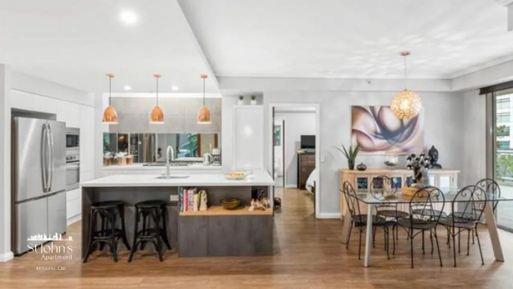 Pet Friendly St Johns Apartment 3 Bed 2 Bath 2 CarPark Brisbane CBD