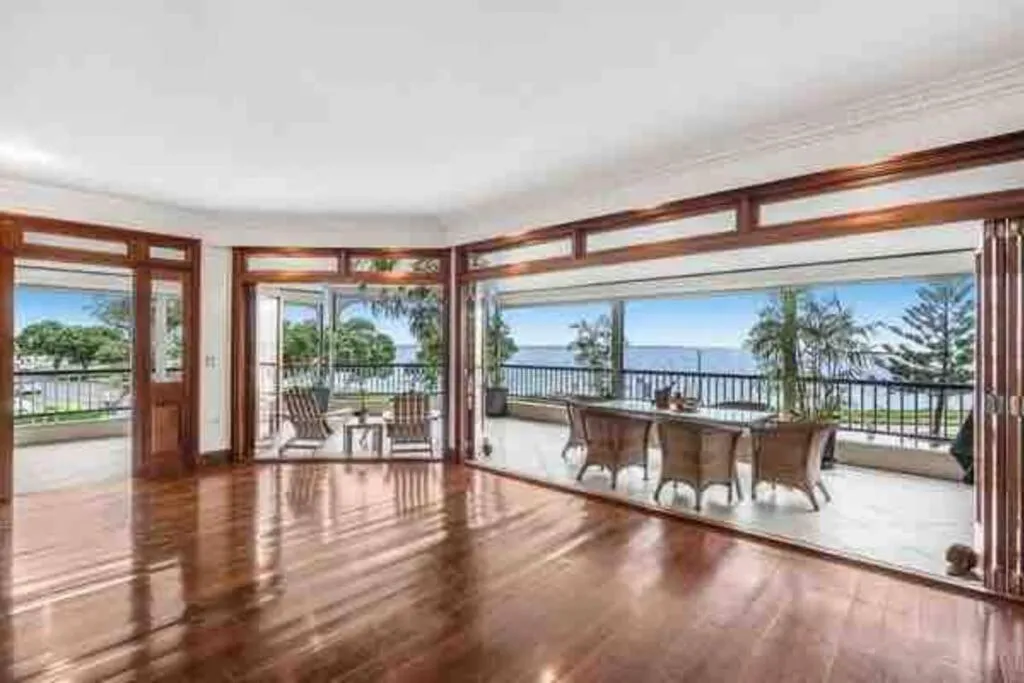 Rosebay water front 4 bd home