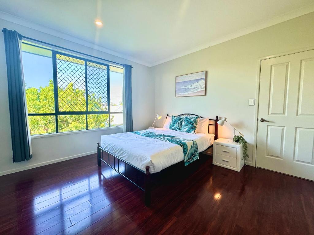 Cozy Share Suite in Coopers Plains – Double Room with Private Bathroom