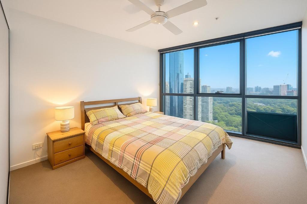 Queens wharf Elegant High-Rise Living