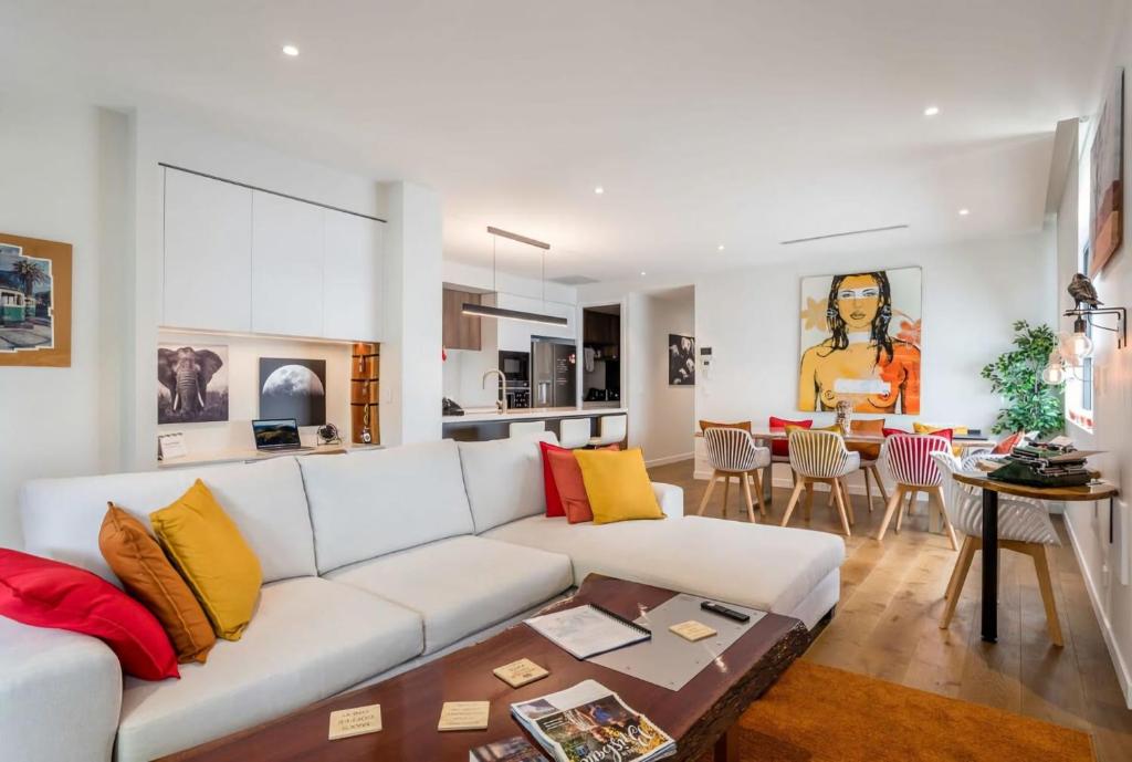 The Eclectic Retreat – 3BR with Parking