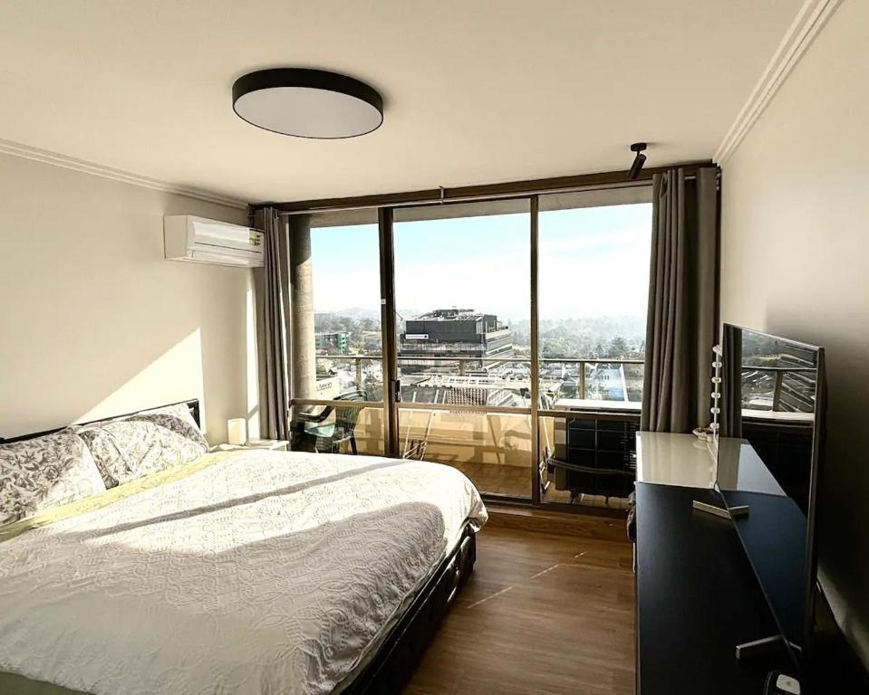 The Summit Apartments – Spacious 9th floor apartment