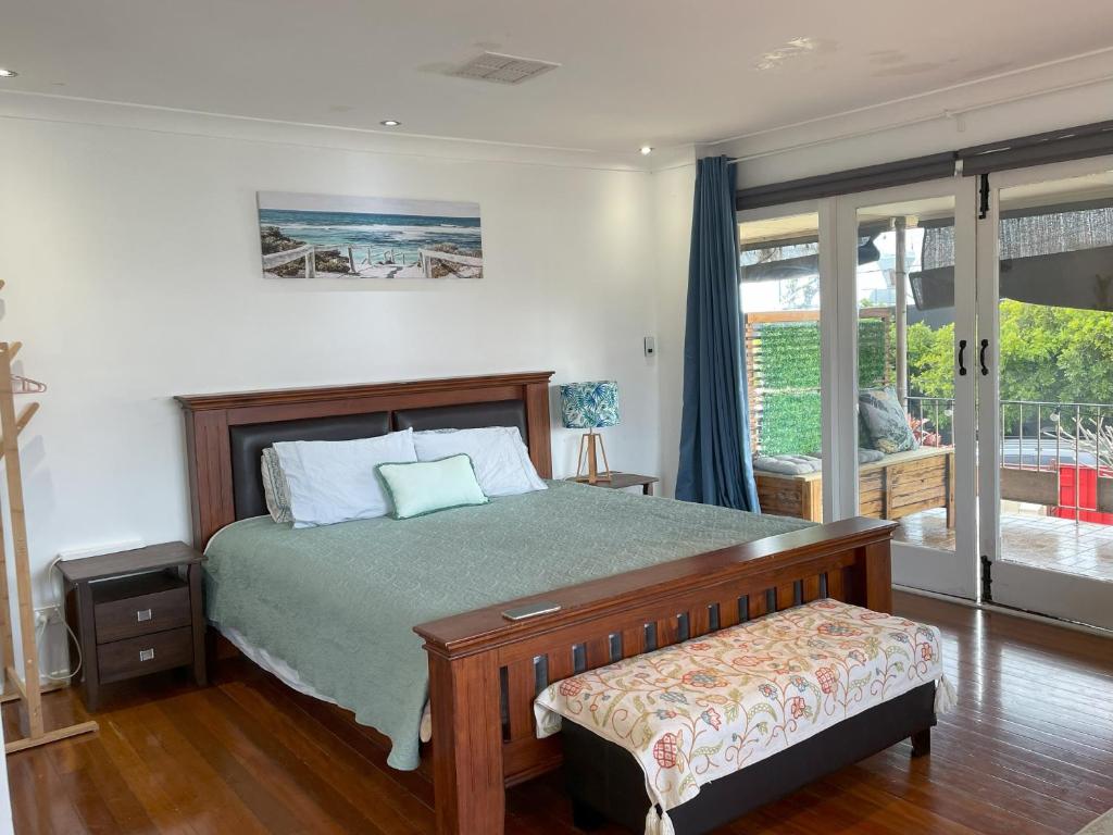 Zen Escape Guest House ” Location 1″ – Cozy Delight, Oasis Suite